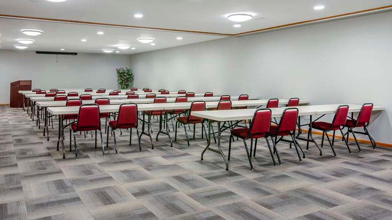 <b>Comfort Inn Meeting</b>. Images powered by <a href="https://iceportal.shijigroup.com/" title="IcePortal" target="_blank">IcePortal</a>.