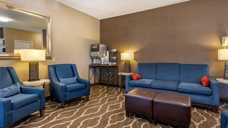 <b>Comfort Inn Great Falls South Lobby</b>. Images powered by <a href="https://iceportal.shijigroup.com/" title="IcePortal" target="_blank">IcePortal</a>.