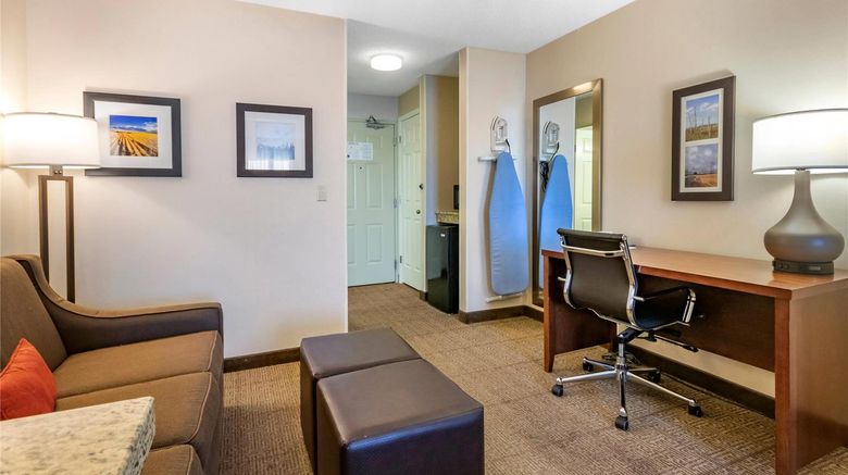 <b>Comfort Inn Great Falls South Suite</b>. Images powered by <a href="https://iceportal.shijigroup.com/" title="IcePortal" target="_blank">IcePortal</a>.