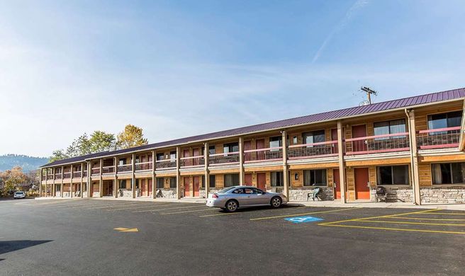 Econo Lodge Inn & Suites Exterior
