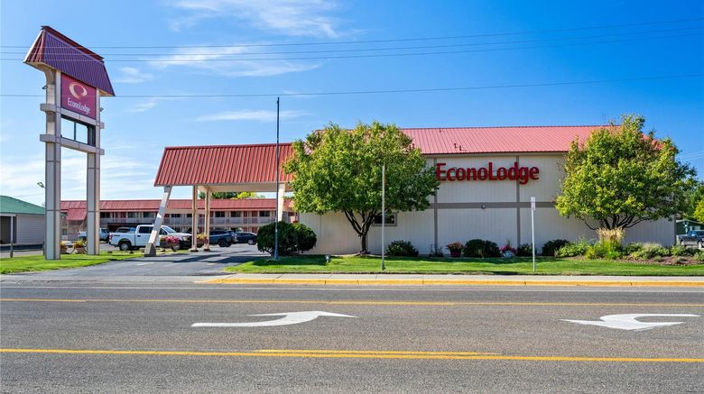<b>Econo Lodge Miles City Exterior</b>. Images powered by <a href="https://iceportal.shijigroup.com/" title="IcePortal" target="_blank">IcePortal</a>.