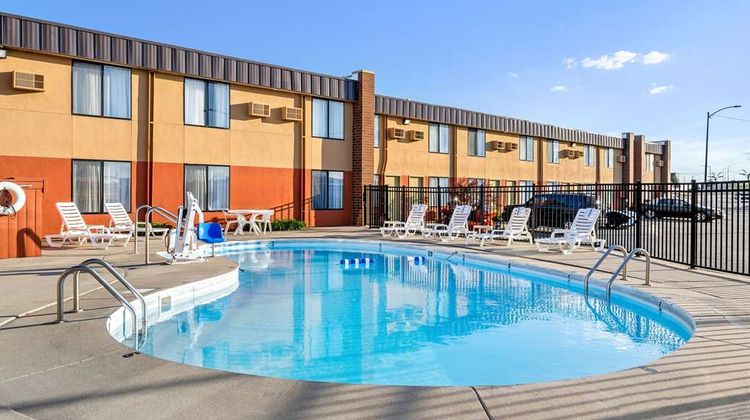 Econo Lodge Billings Pool