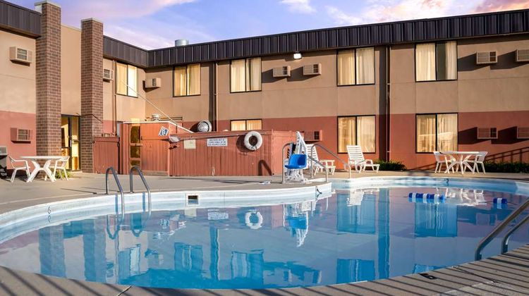 Econo Lodge Billings Pool