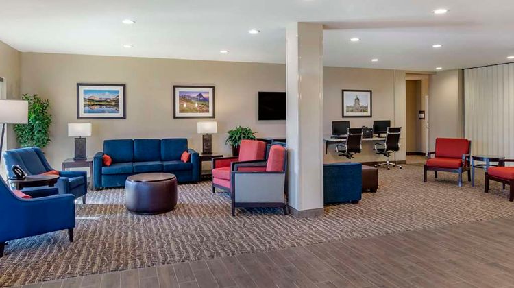 Comfort Suites Airport Helena Lobby