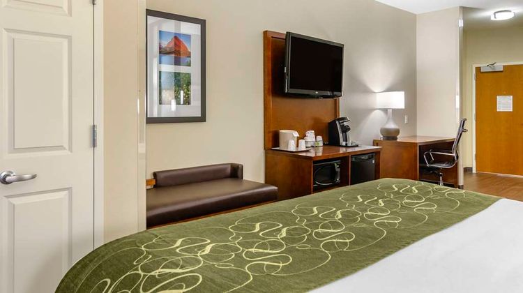Comfort Suites Airport Helena Suite