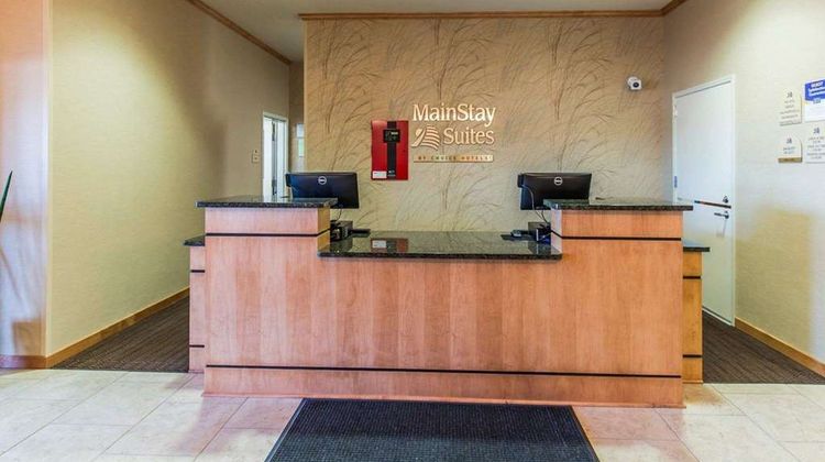 MainStay Suites Sidney Lobby