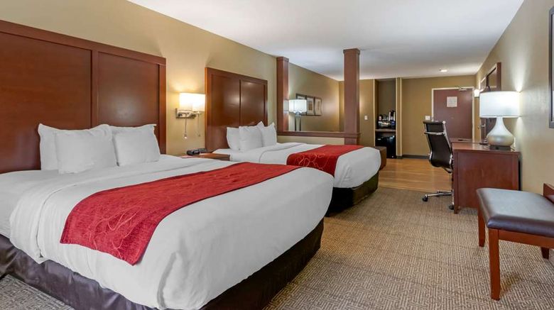 <b>Comfort Suites Billings Room</b>. Images powered by <a href="https://iceportal.shijigroup.com/" title="IcePortal" target="_blank">IcePortal</a>.
