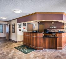 Quality Inn & Suites Missoula Lobby