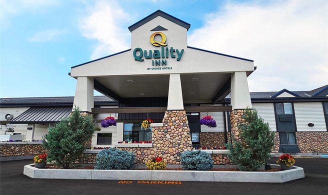 Quality Inn Exterior