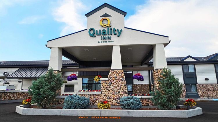 Quality Inn Exterior