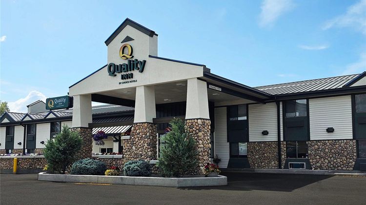 Quality Inn Exterior