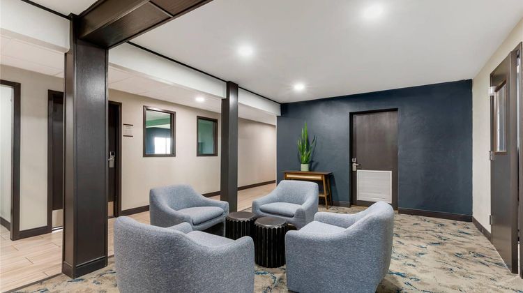 Quality Inn Lobby