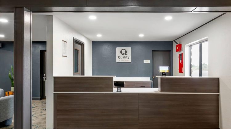Quality Inn Lobby