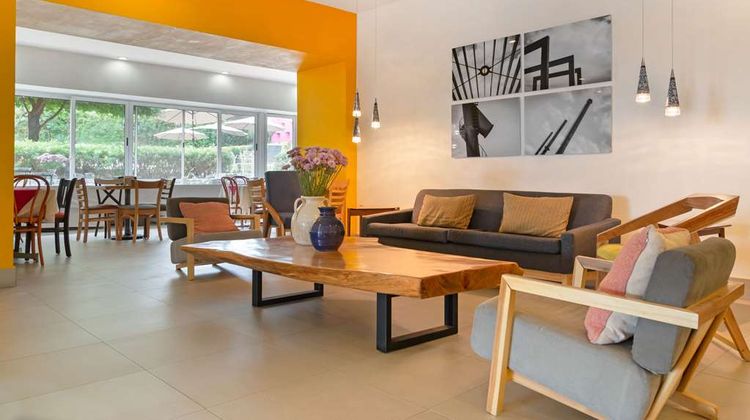 Comfort Inn Monterrey Valle Lobby