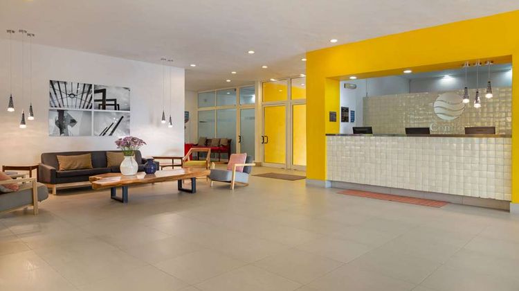Comfort Inn Monterrey Valle Lobby