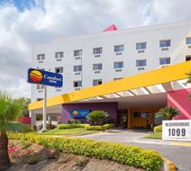 Comfort Inn Monterrey Valle Exterior