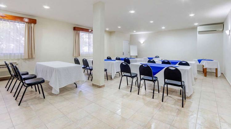 Comfort Inn Tampico Meeting