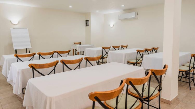Comfort Inn Tampico Meeting