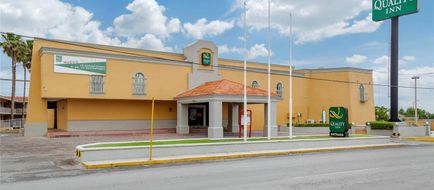 Quality Inn Exterior