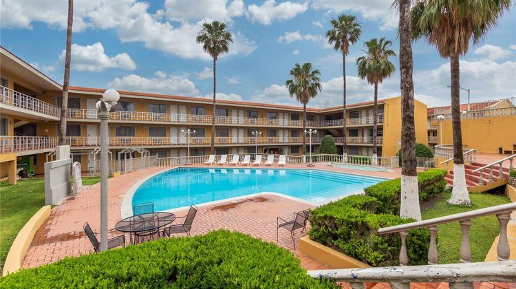 Quality Inn Pool