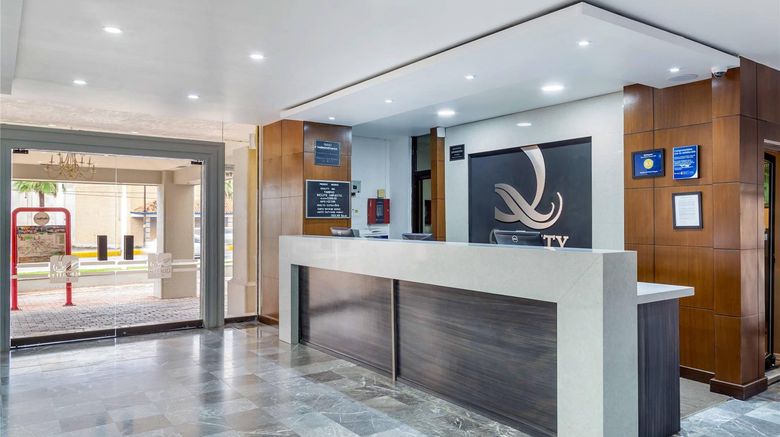 <b>Quality Inn Lobby</b>. Images powered by <a href="https://iceportal.shijigroup.com/" title="IcePortal" target="_blank">IcePortal</a>.