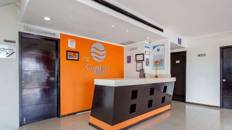 Comfort Inn Cancun Aeropuerto Lobby