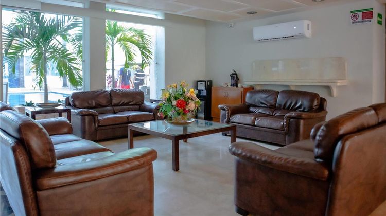 Quality Inn Mazatlan Lobby