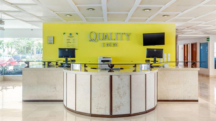 Quality Inn Mazatlan Lobby