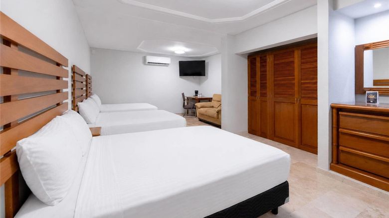 <b>Quality Inn Mazatlan Suite</b>. Images powered by <a href="https://iceportal.shijigroup.com/" title="IcePortal" target="_blank">IcePortal</a>.