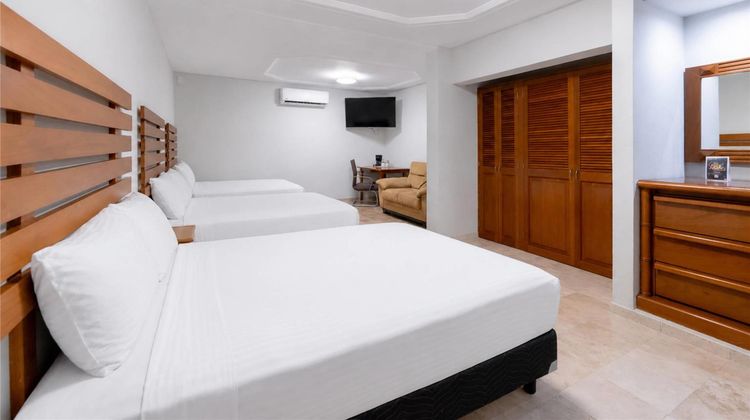 Quality Inn Mazatlan Suite
