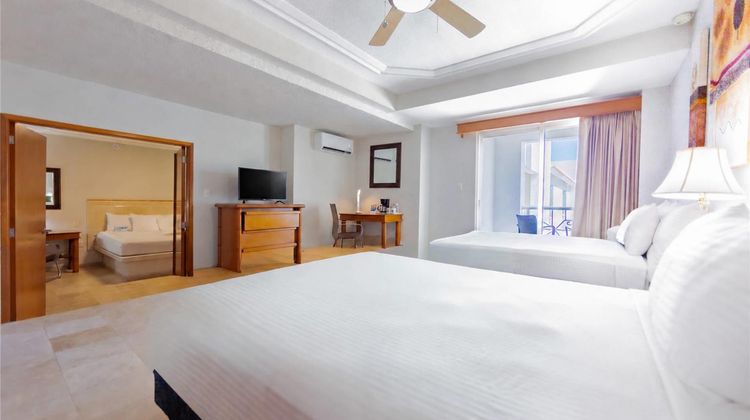 Quality Inn Mazatlan Suite