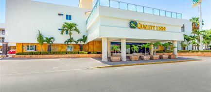 Quality Inn Mazatlan Exterior