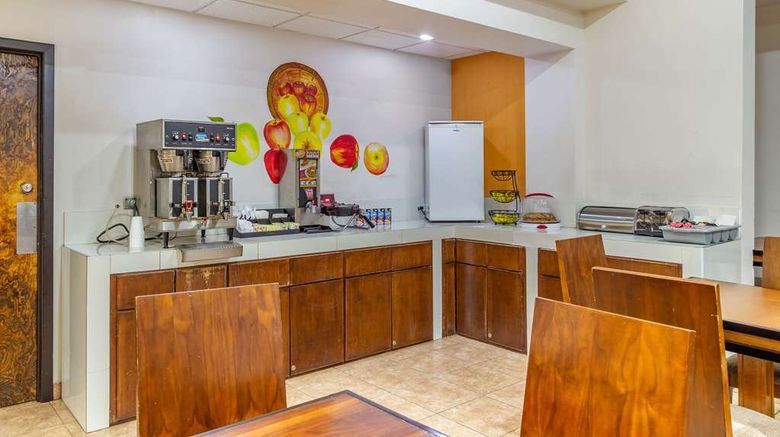 <b>Comfort Inn Restaurant</b>. Images powered by <a href="https://iceportal.shijigroup.com/" title="IcePortal" target="_blank">IcePortal</a>.