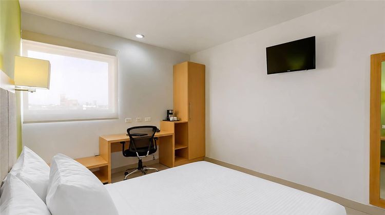 Sleep Inn Culiacan Room