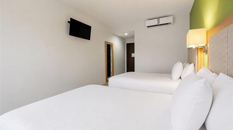Sleep Inn Culiacan Room