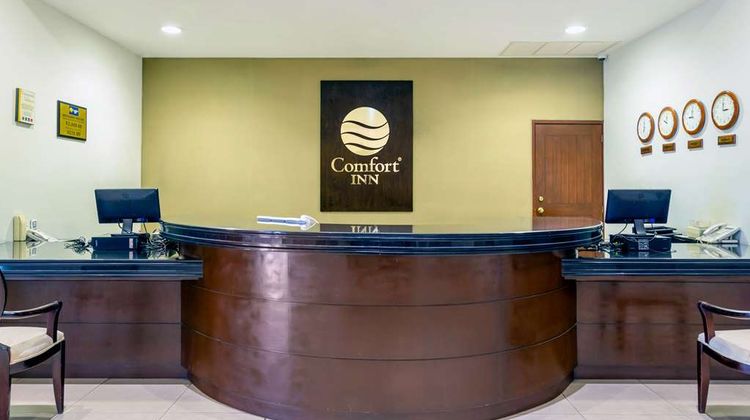 Comfort Inn Monterrey Norte Lobby