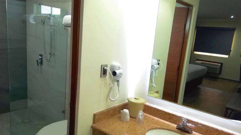 <b>Comfort Inn Monterrey Norte Suite</b>. Images powered by <a href="https://iceportal.shijigroup.com/" title="IcePortal" target="_blank">IcePortal</a>.