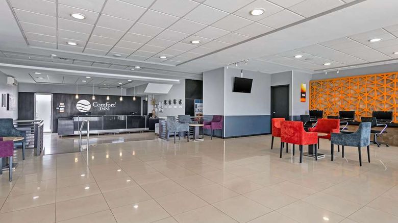 <b>Comfort Inn Morelia Lobby</b>. Images powered by <a href="https://iceportal.shijigroup.com/" title="IcePortal" target="_blank">IcePortal</a>.