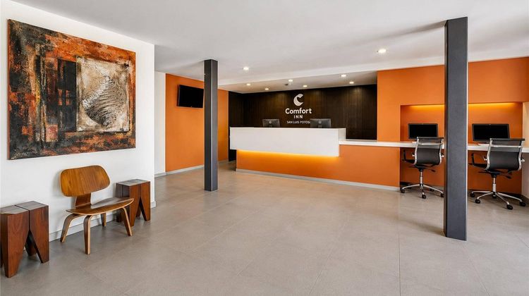 Comfort Inn San Luis Potosi Lobby
