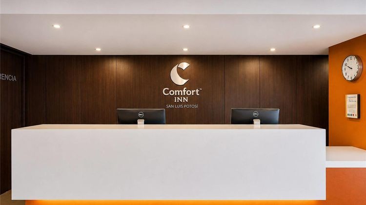 Comfort Inn San Luis Potosi Lobby