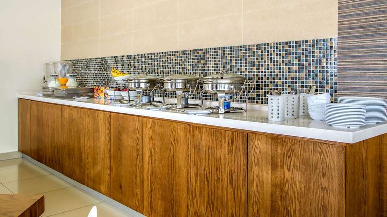 <b>Sleep Inn Hermosillo Restaurant</b>. Images powered by <a href="https://iceportal.shijigroup.com/" title="IcePortal" target="_blank">IcePortal</a>.