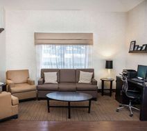Sleep Inn University Place Lobby