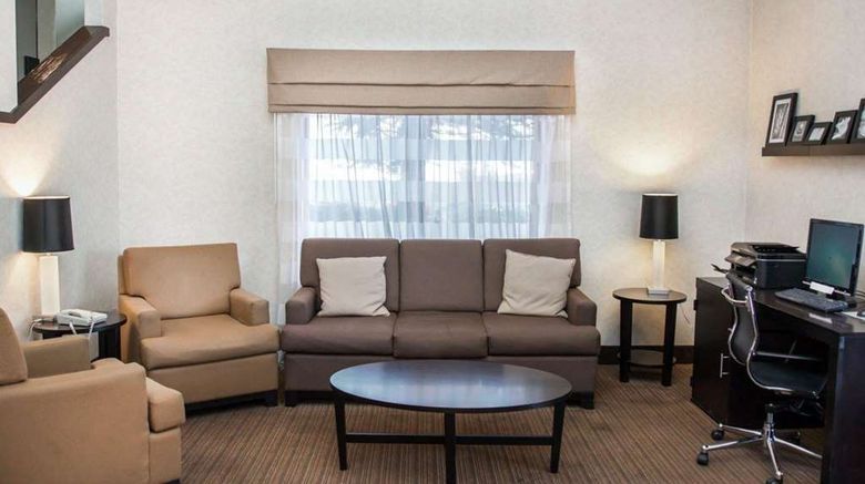 <b>Sleep Inn University Place Lobby</b>. Images powered by <a href="https://iceportal.shijigroup.com/" title="IcePortal" target="_blank">IcePortal</a>.