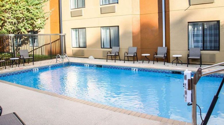 <b>Sleep Inn University Place Pool</b>. Images powered by <a href="https://iceportal.shijigroup.com/" title="IcePortal" target="_blank">IcePortal</a>.