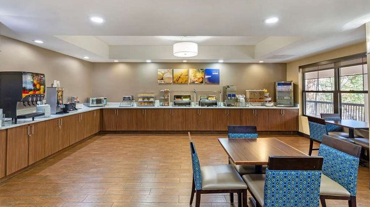 Comfort Suites Hanes Mall Restaurant