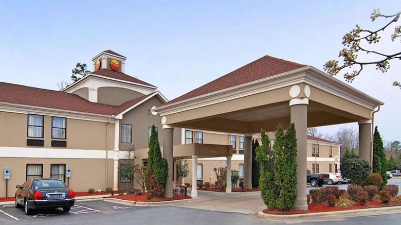 <b>Quality Inn near High Point University Exterior</b>. Images powered by <a href="https://iceportal.shijigroup.com/" title="IcePortal" target="_blank">IcePortal</a>.