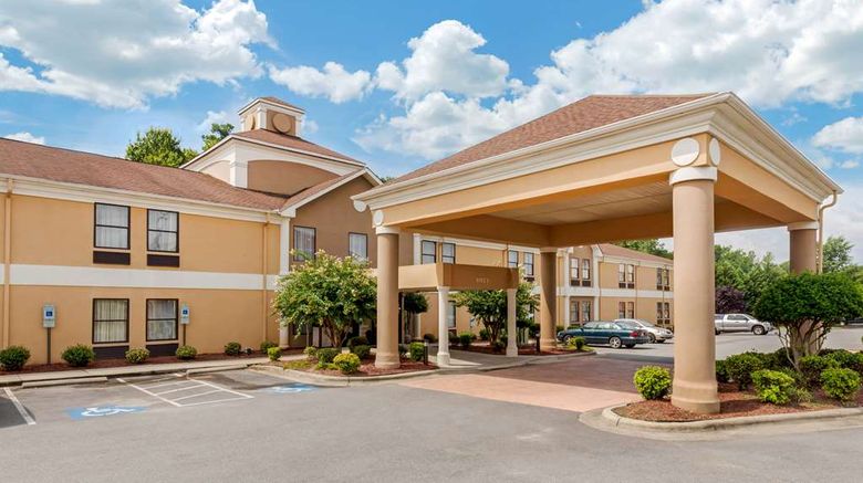 <b>Quality Inn near High Point University Exterior</b>. Images powered by <a href="https://iceportal.shijigroup.com/" title="IcePortal" target="_blank">IcePortal</a>.