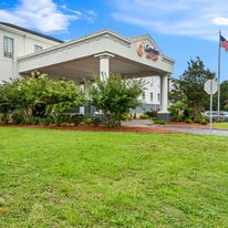 Comfort Suites near Camp Lejeune