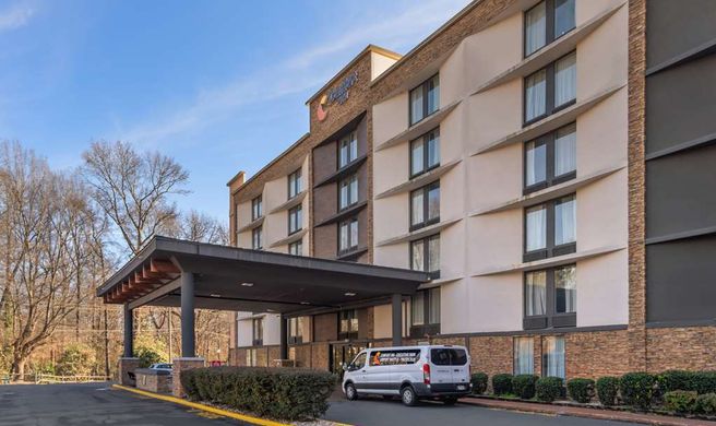 Comfort Inn Executive Park Exterior