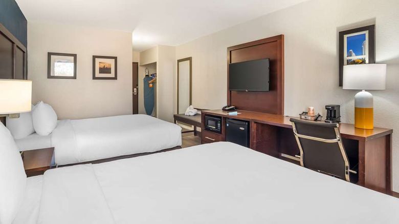 <b>Comfort Inn Executive Park Room</b>. Images powered by <a href="https://iceportal.shijigroup.com/" title="IcePortal" target="_blank">IcePortal</a>.